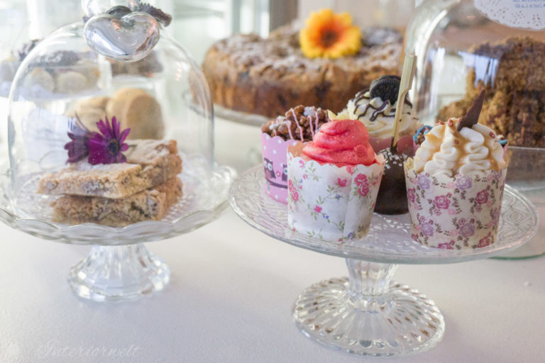 Isländisches Café mit DIY Möbeln und Glaskunst - interiorwelt.de