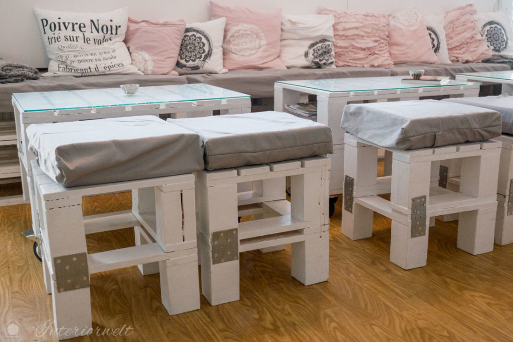 Isländisches Café mit DIY Möbeln und Glaskunst - interiorwelt.de